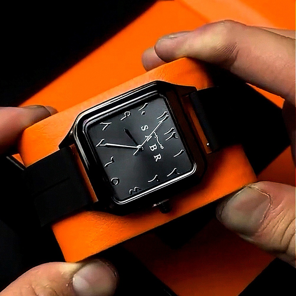 SABR Arabic Numeral Quartz Wat - đánh giá và giá Cartier Watch Santos